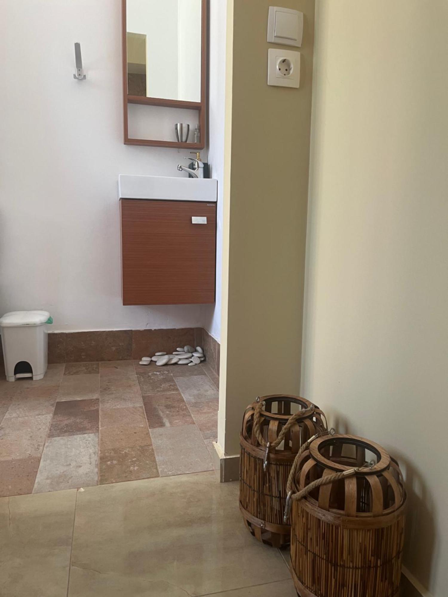 Apartamento Sea Airport Art Studio Artemida  Exterior foto